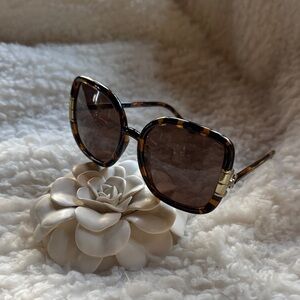 Elenor square tortoise Shell Sunglasses